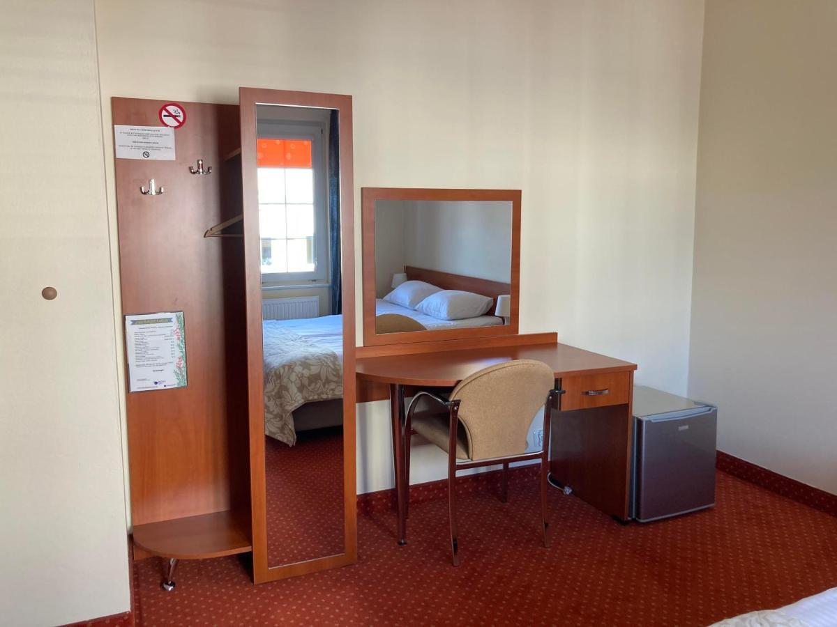Hotel Gryf Kościerzyna Εξωτερικό φωτογραφία