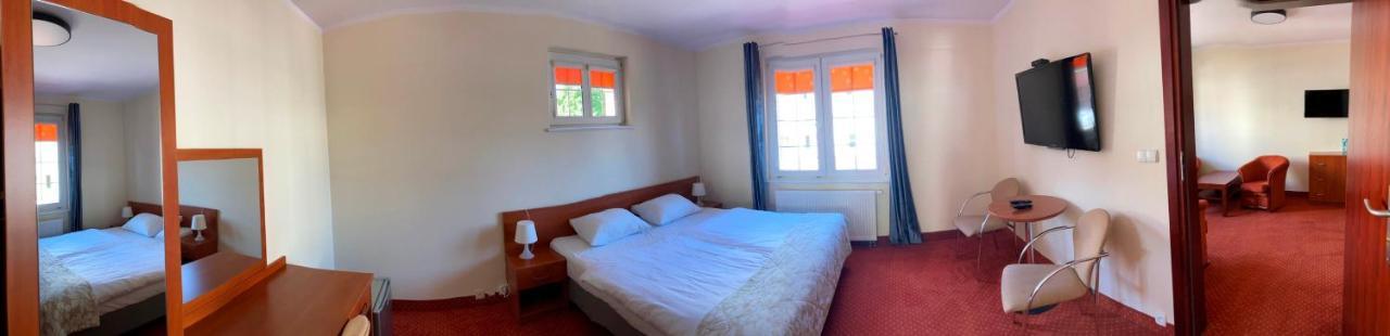 Hotel Gryf Kościerzyna Εξωτερικό φωτογραφία