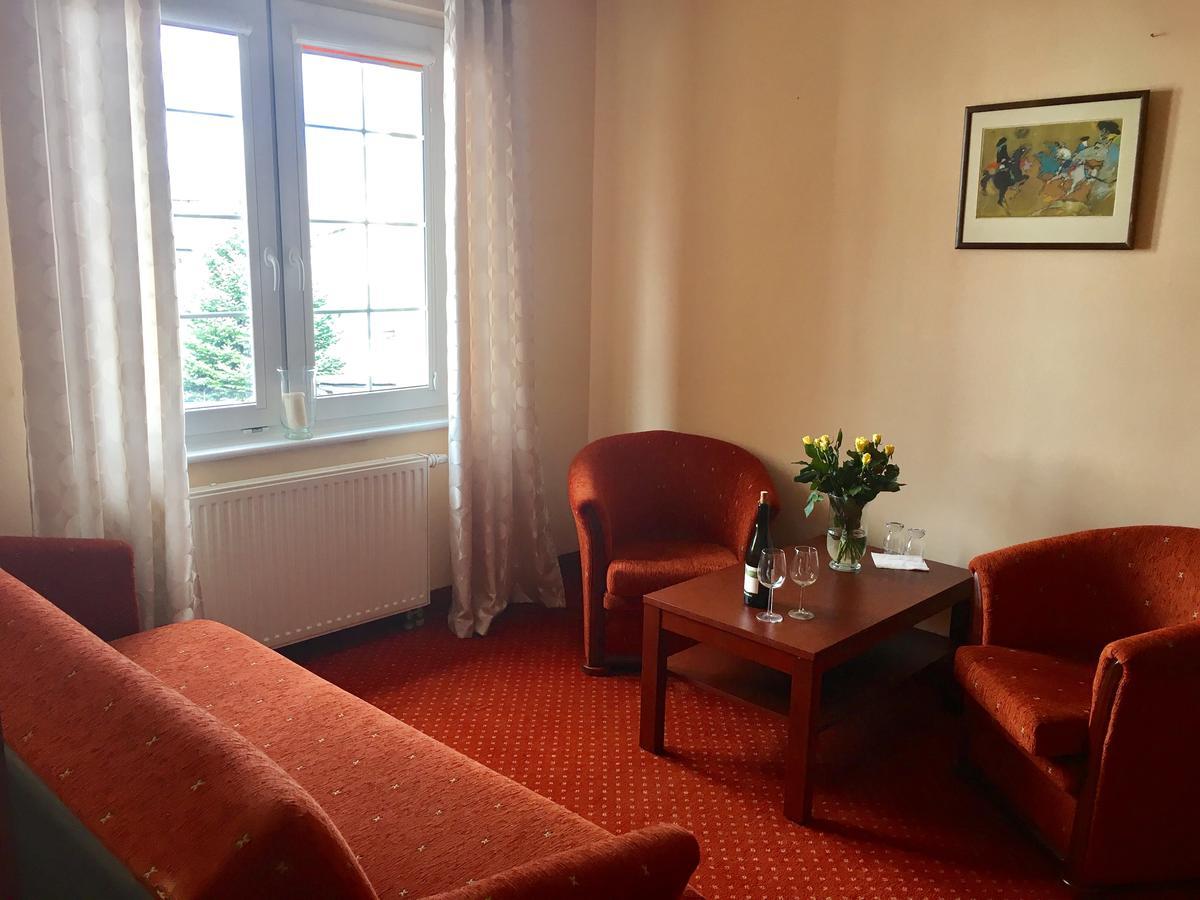 Hotel Gryf Kościerzyna Εξωτερικό φωτογραφία